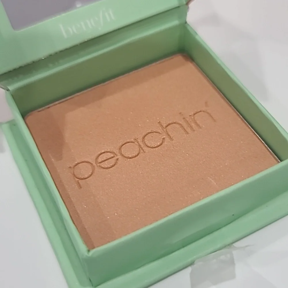 SALE! ✅ Benefit #PEACHIN Silky-Soft Powder Blush ✨ NEW IN BOX